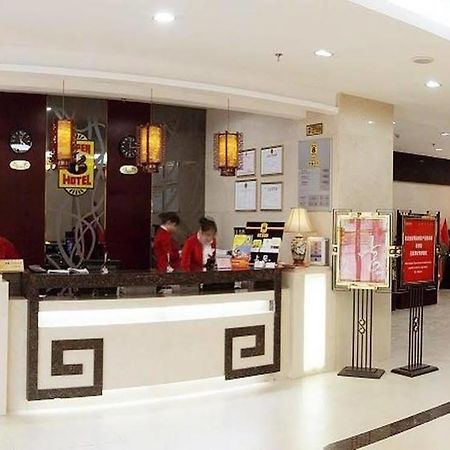 Super 8 Hotel Xian Da Yan Ta ภายนอก รูปภาพ