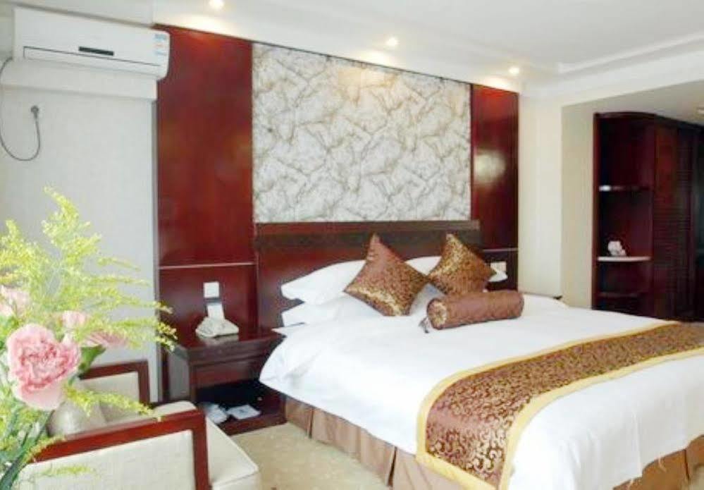 Super 8 Hotel Xian Da Yan Ta ภายนอก รูปภาพ